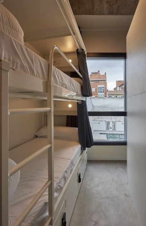 HostelFly Madrid Airport - photo 6
