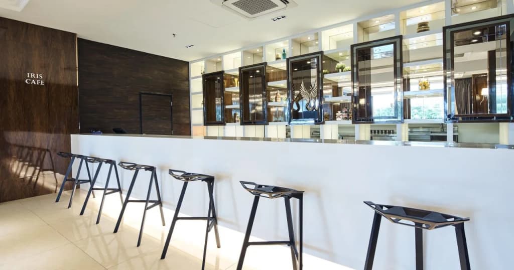 Avenue Garden Hotel - photo 21