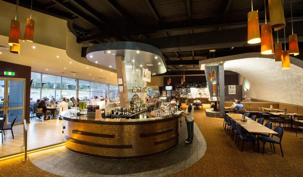 Nightcap at Sandown Park Hotel - photo 24