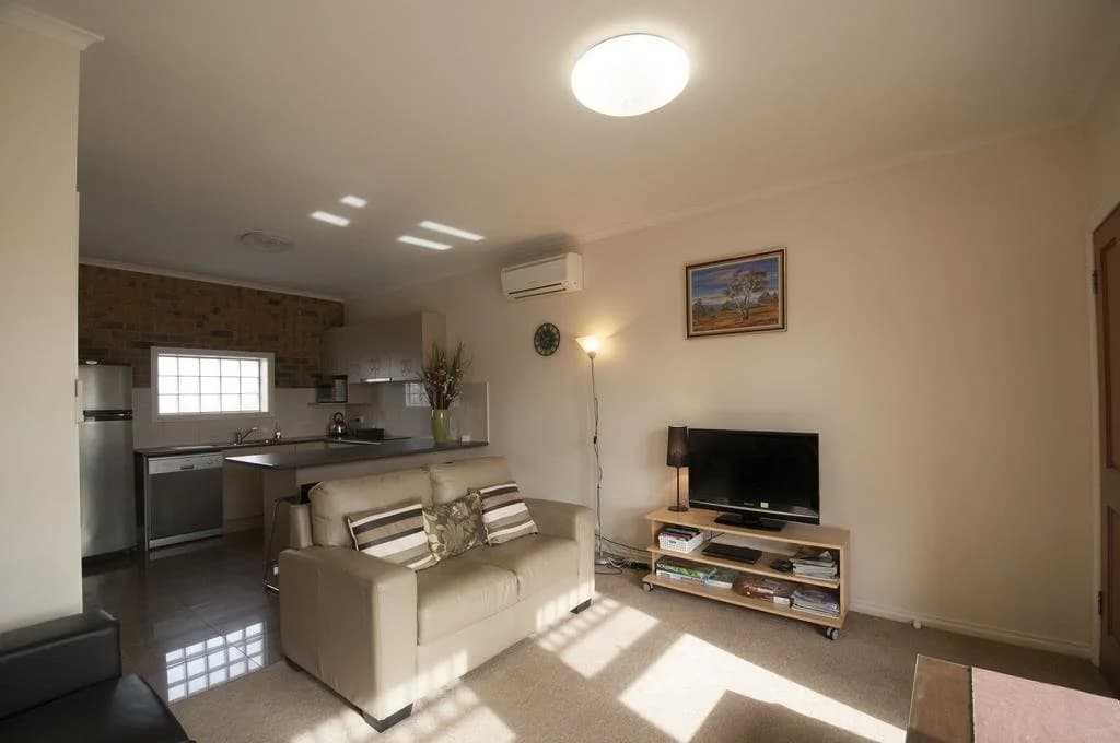 Yarra Glen Racecourse Apartments - main photo