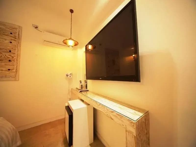 Candy Hotel - photo 4