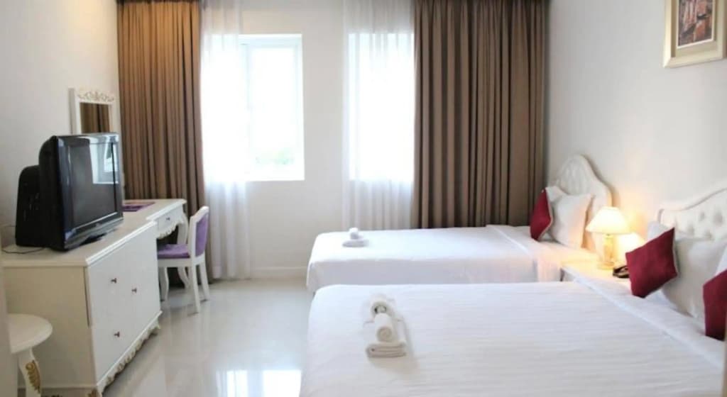 Venice Hotel - photo 1