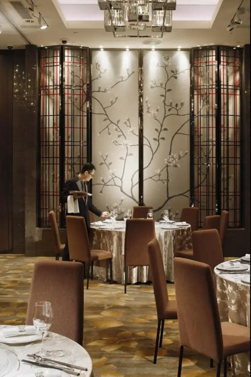 Royal Plaza Hotel - photo 19