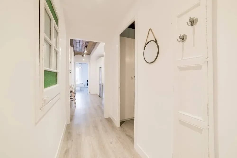 Modern & Chic 2 Bed Apt in Lesseps - photo 10