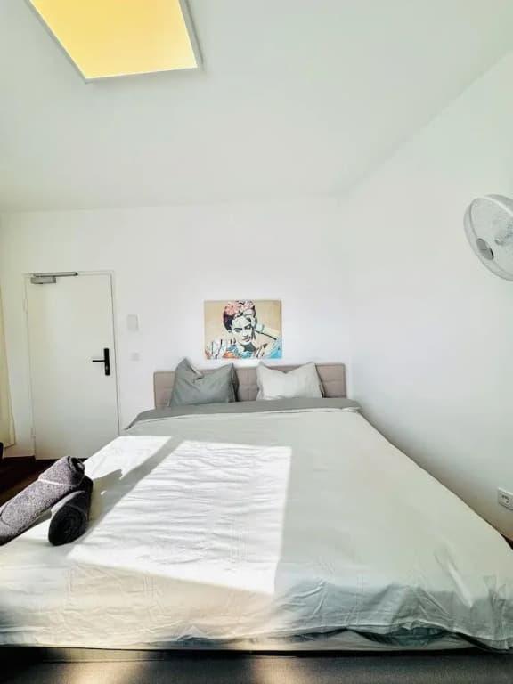 Comfortable Room Near Kaufpark Alterlaa - photo 3