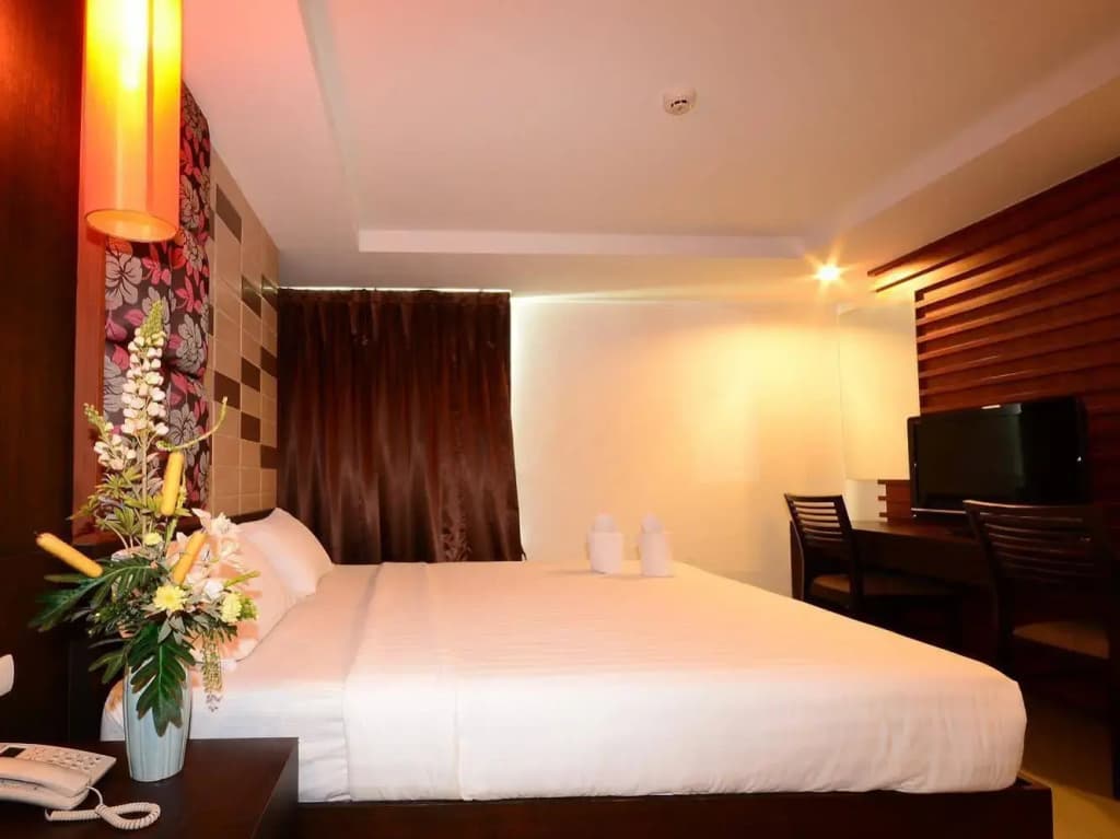 Tycoon Holiday Hotel - photo 3
