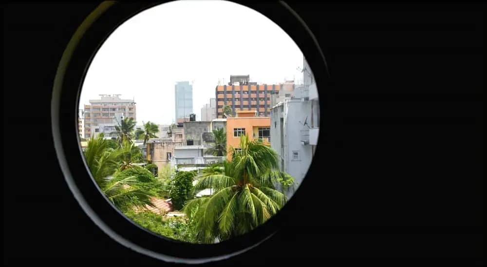 Ceylon City Hotel - photo 11