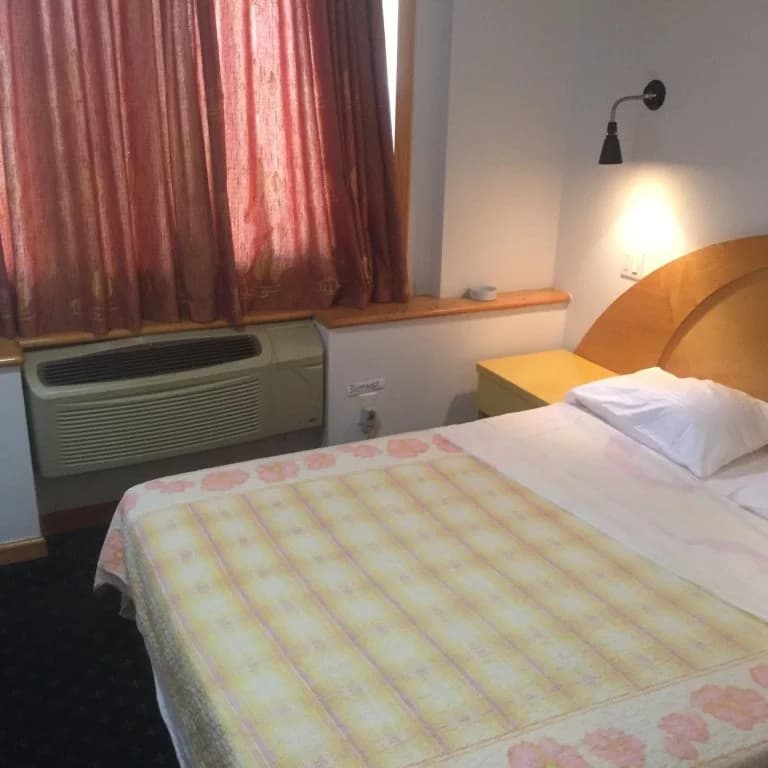 Explore Hotel and Hostel - photo 5