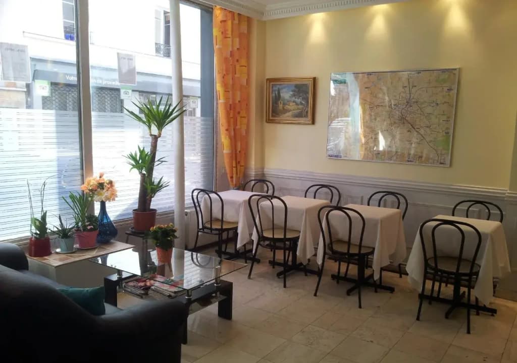 Ideal Hotel - photo 10