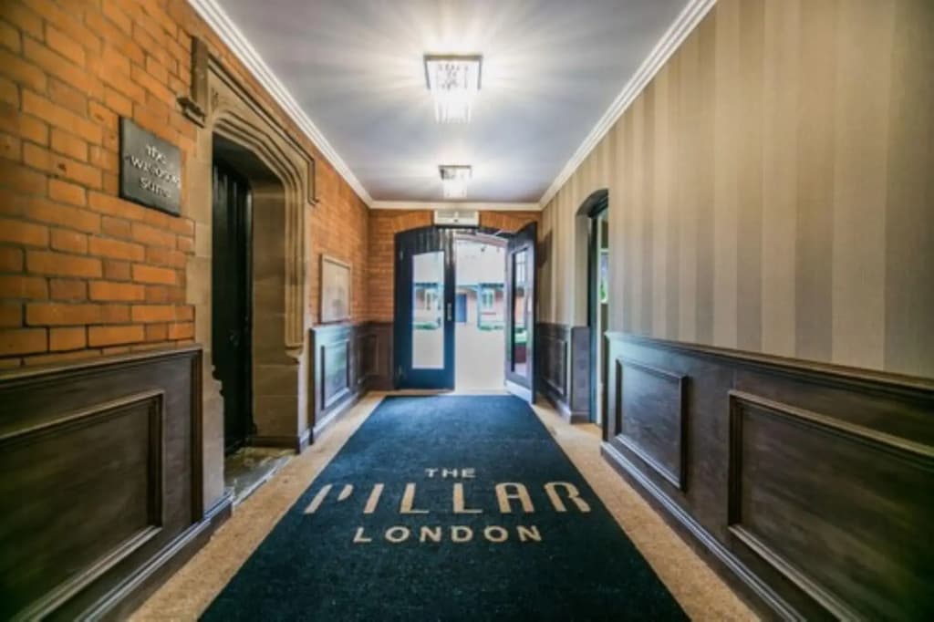The Pillar Hotel - photo 24