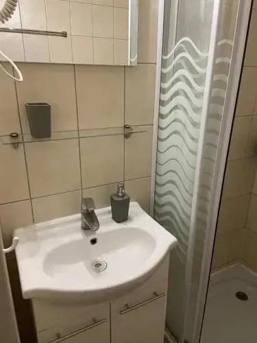 Guest Rest Studio Apartments - photo 8