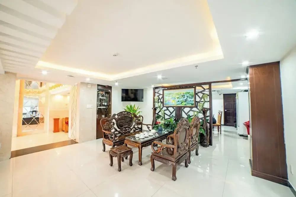 Lychee Hotel - photo 2