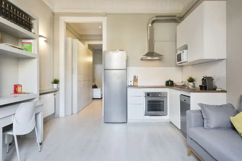 Urquinaona Apartment - photo 10