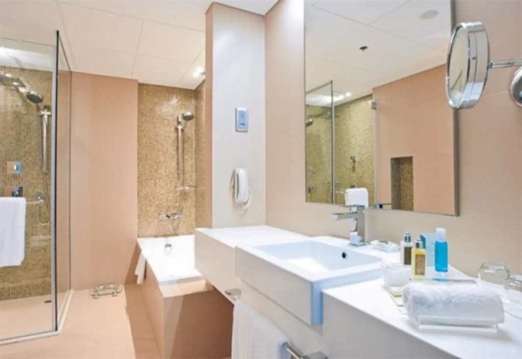 Cosmopolitan Hotel - photo 5