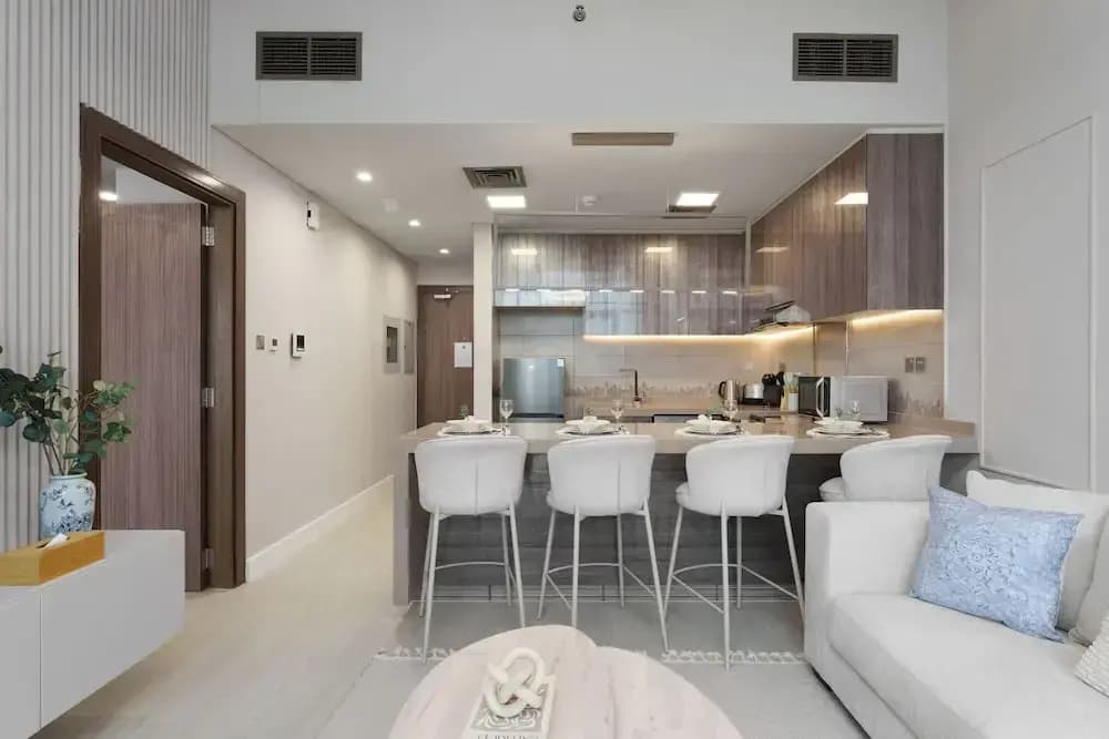 Maison Privee - Modern Living w/ Premium Amenities close to Marina - photo 3