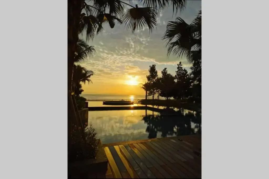 OPAHOME@ Timurbay Seafront Residence 2BR Family suite Seaview and Poolview - photo 14