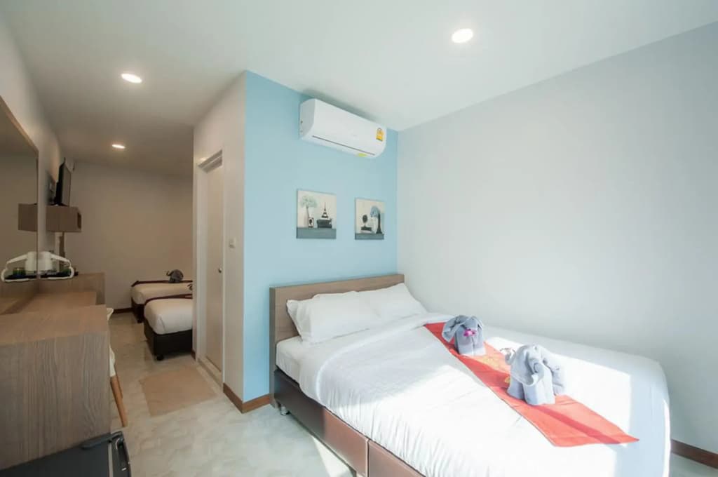The Moon Night Hotel - photo 5