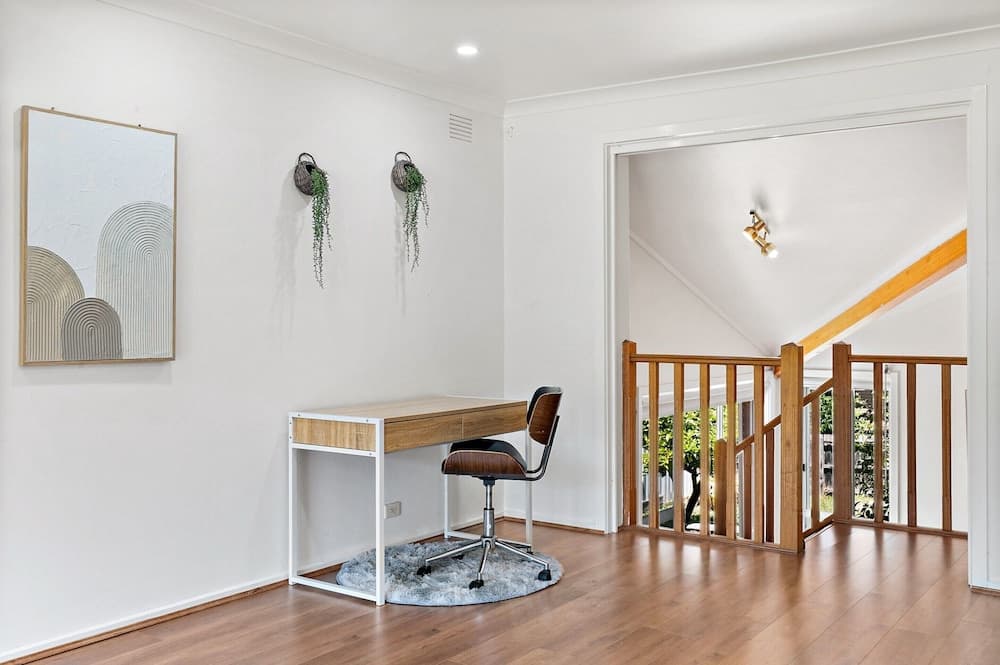 Spacious 4-bed House With Garden in Doncaster - photo 16
