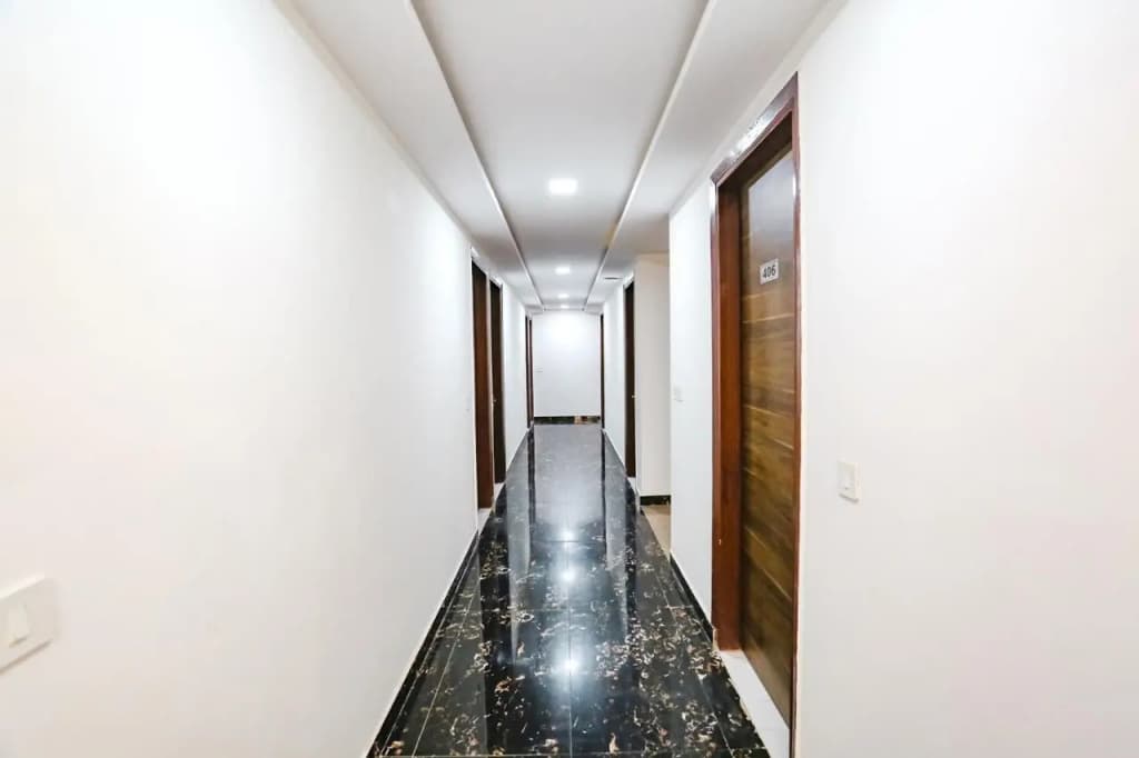 Fabhotel Silver Crown - photo 12