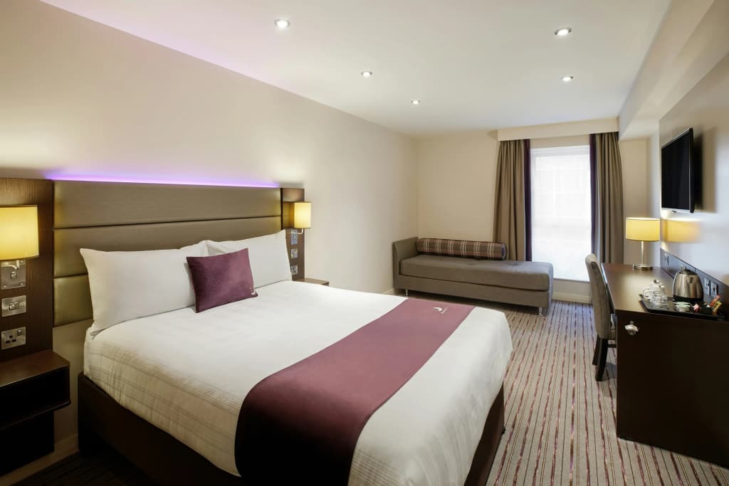 Premier Inn London Kensington - photo 21