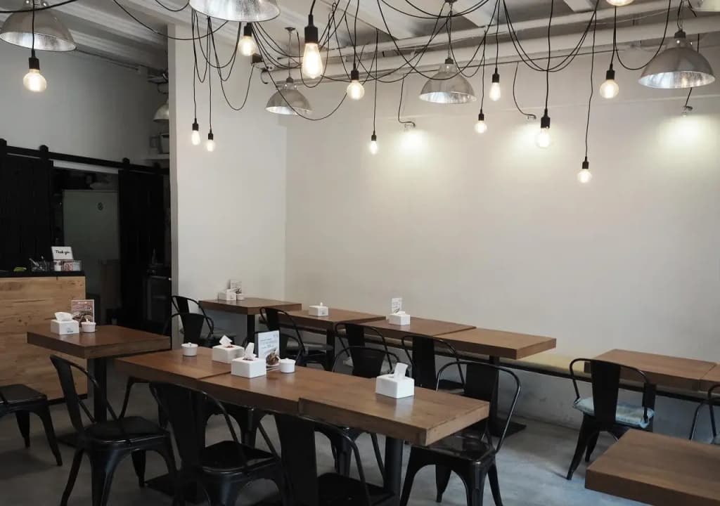 3Howw Hostel at Sukhumvit 21 - photo 22
