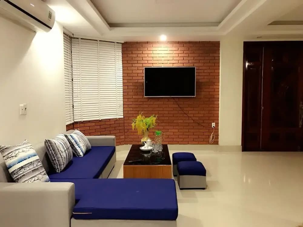 Sky Halong Hotel - photo 1