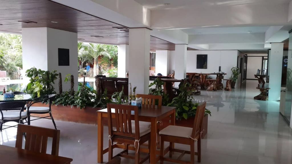 Chaweng Lakeview Condotel - photo 24