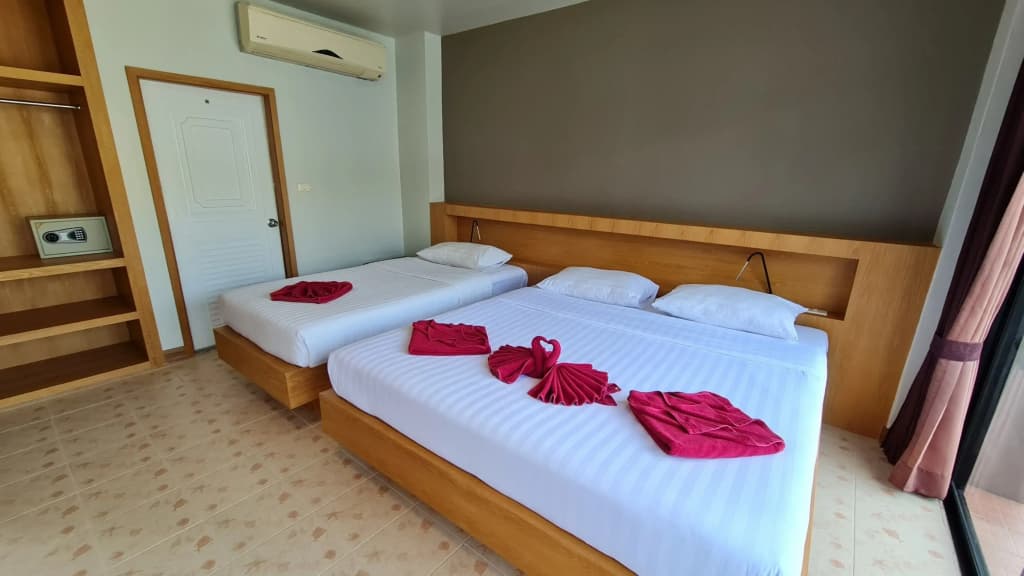 Room Actually - photo 6