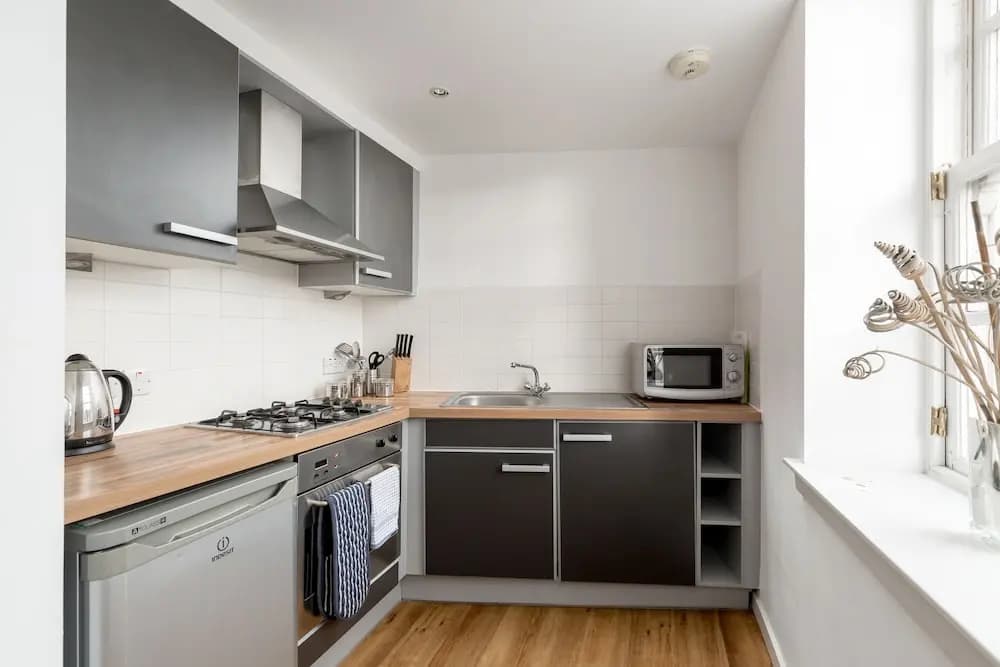 Silver Lining - Grassmarket Apartments - photo 14