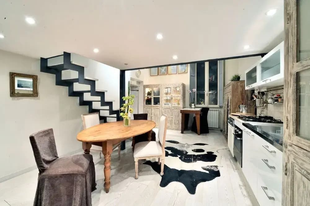 Augustus - Two Bedroom Condo - photo 10