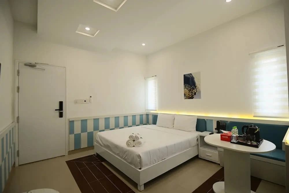 A Hotel - photo 6