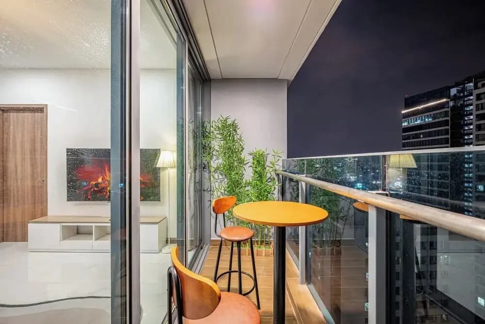 Luxury Sunwah Apartment near Landmark 81 - City View - photo 12