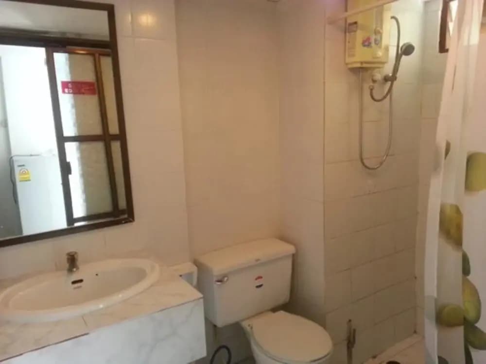 Divers Inn - photo 10