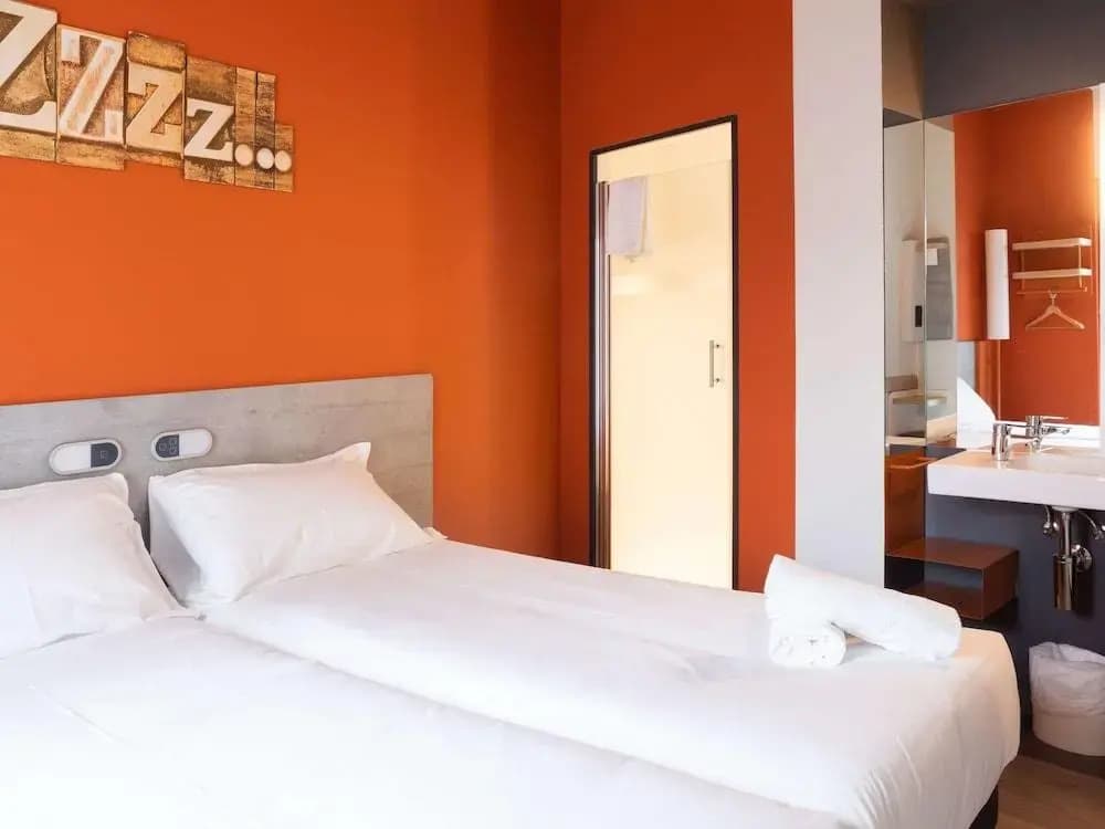 Ibis Budget Madrid Aeropuerto - photo 7