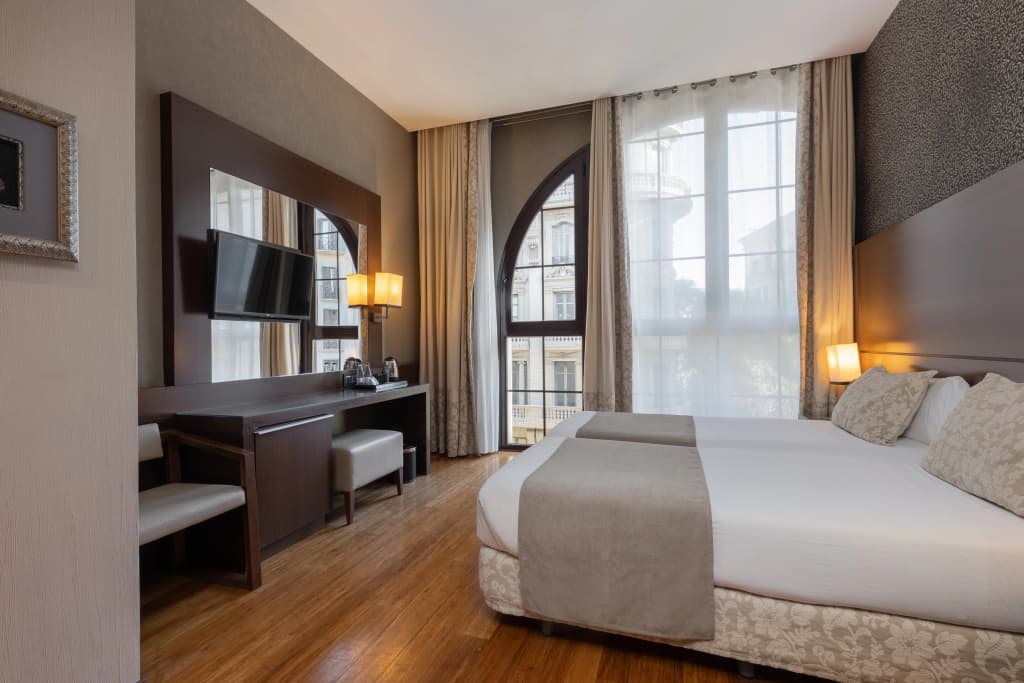 Hotel Barcelona Colonial - photo 9