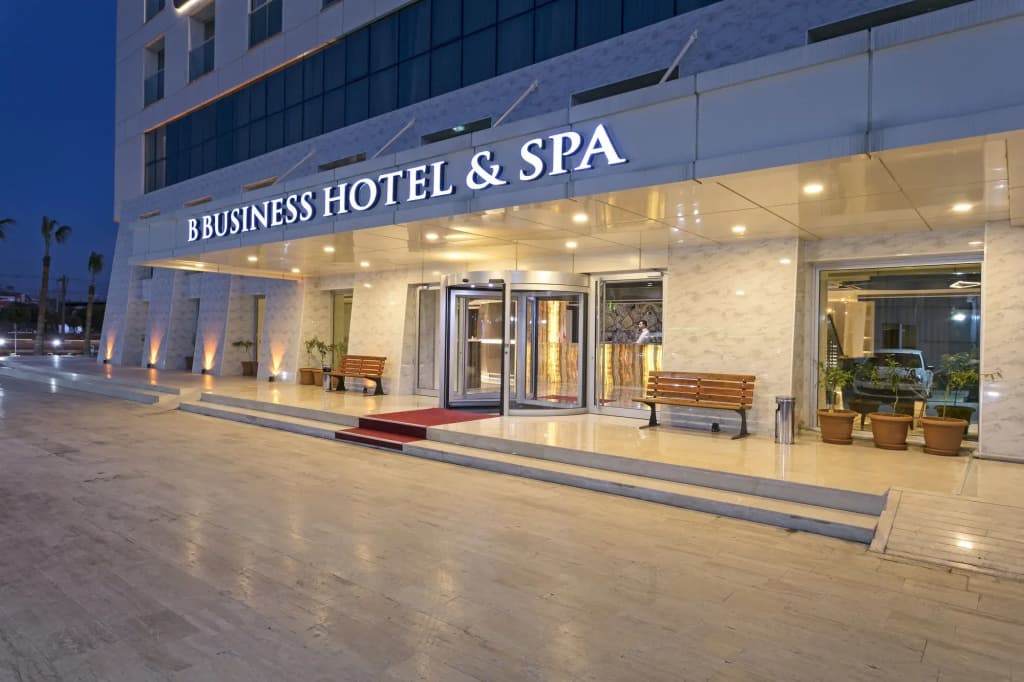 B Business Hotel & Spa - photo 1