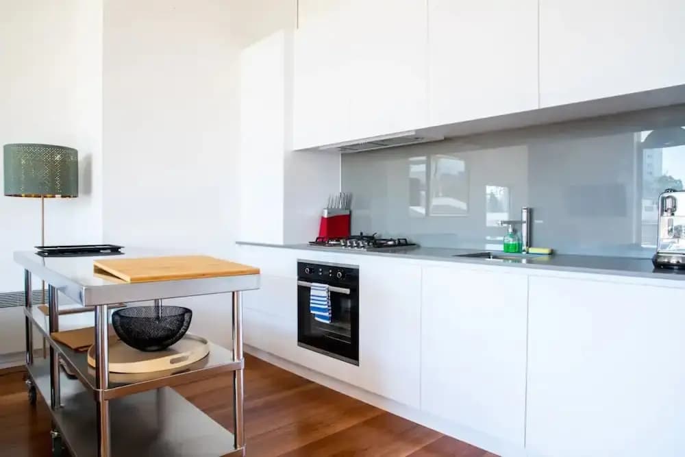 Stylish Warehouse Convert 2 Bedroom Apartment - photo 8
