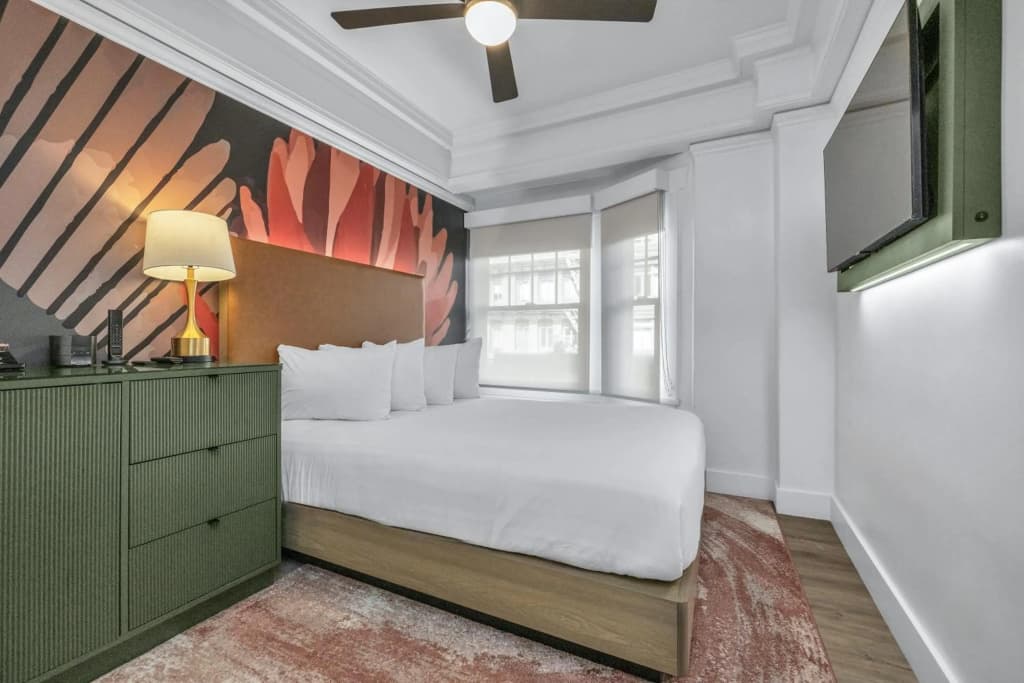 Nob Hill Hotel - photo 13