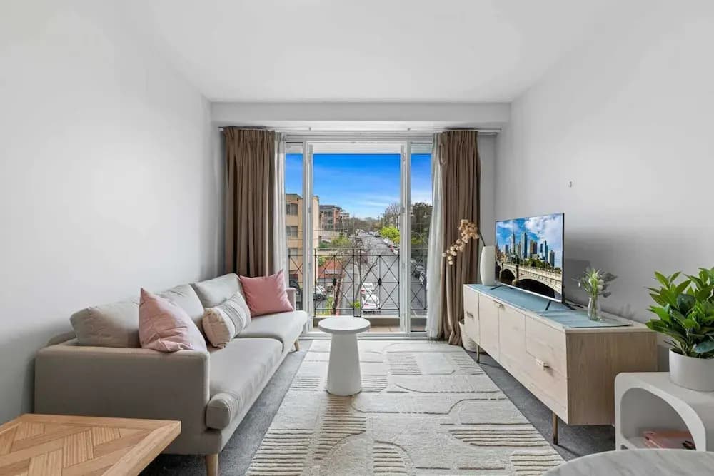 Lovely Boutique 1-bed Unit With Gym & Pool - photo 11