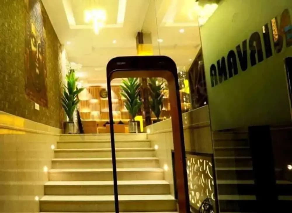 Hotel Nirvana-Near IGI Airport Delhi - photo 7