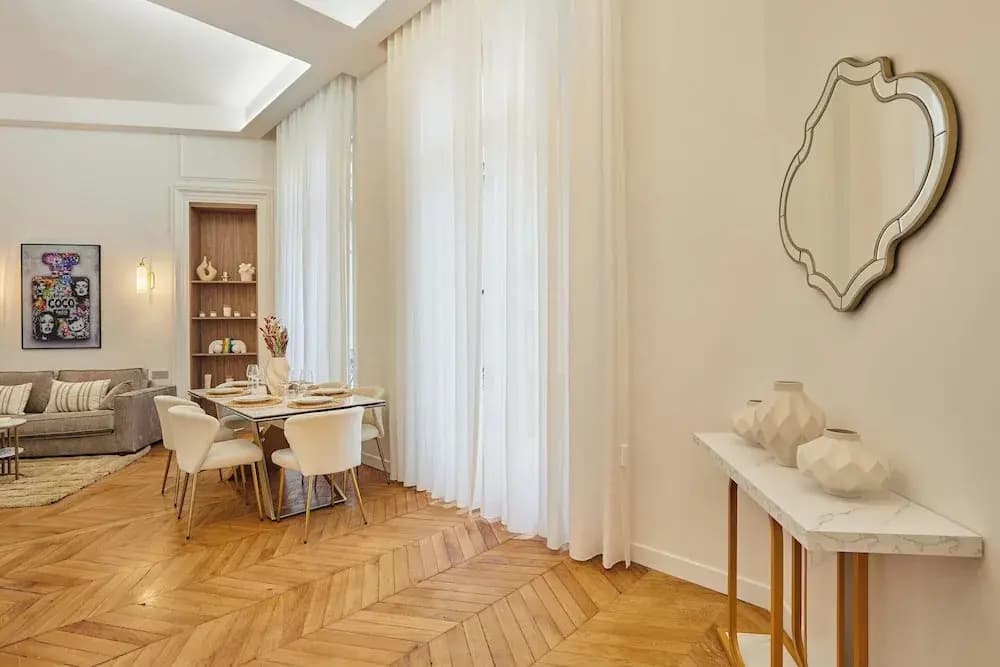 Saint Honore Luxury Apartment With AC - photo 17