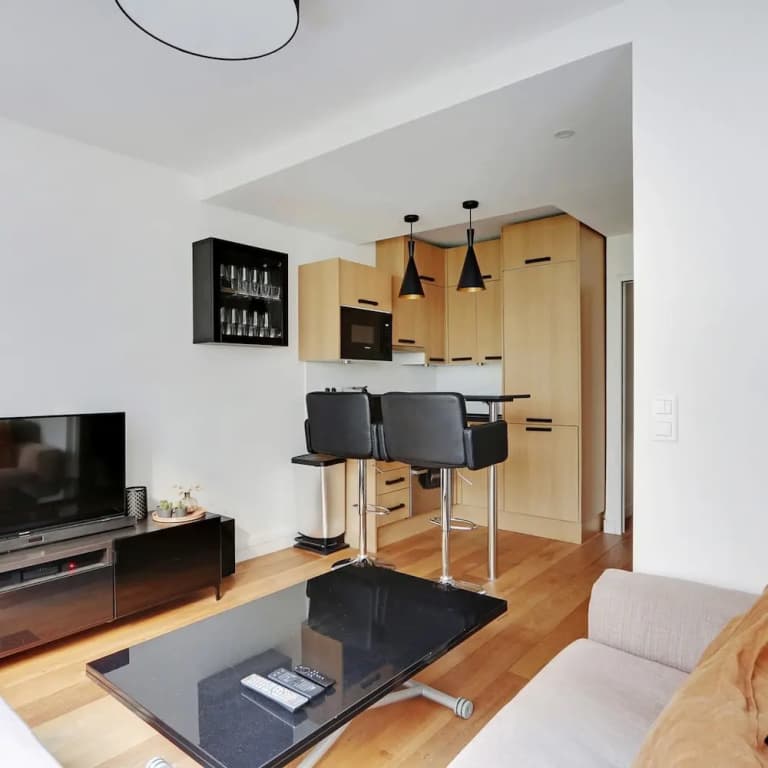 Modern Brunel Classic 1 Bed Apt With Balcony in Paris - photo 17