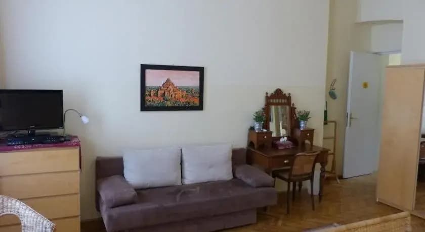 Stadtnest Bed  Breakfast - photo 3