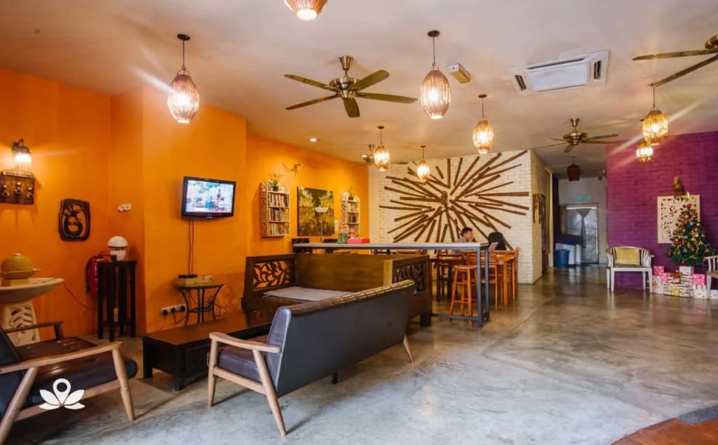 The Explorers Guesthouse and Hostel - photo 14