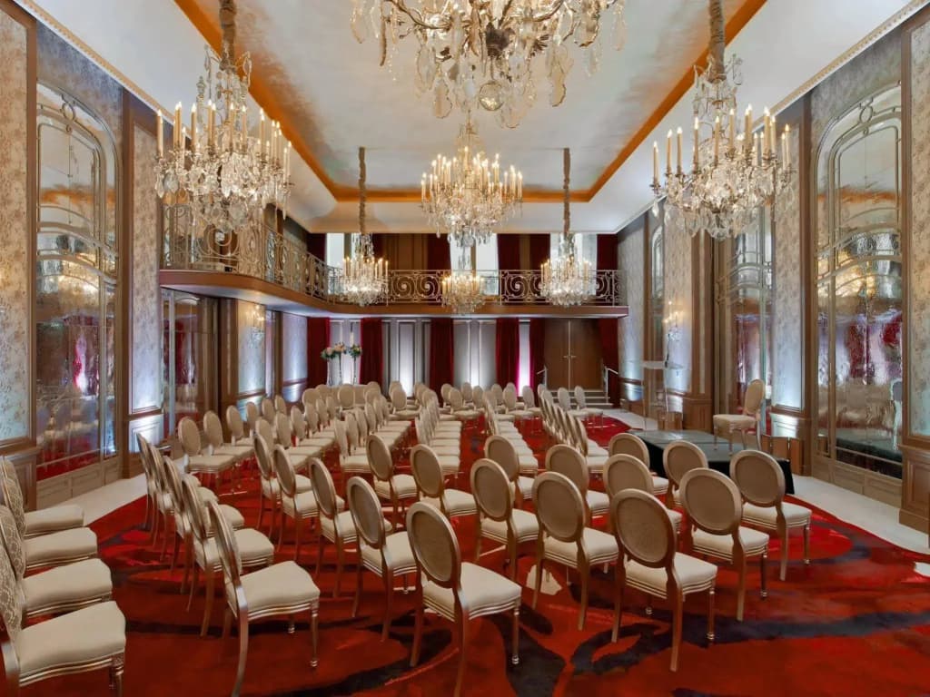 Plaza Athenee Hotel - photo 17