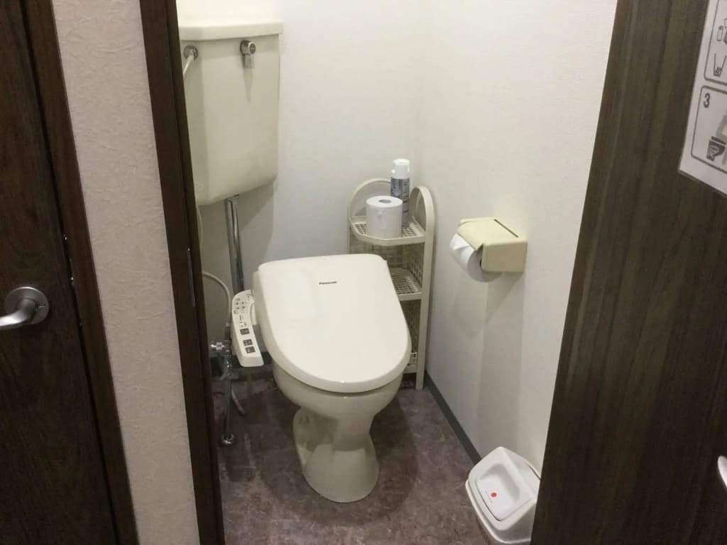 GUEST HOUSE B's Five II - Hostel - photo 8