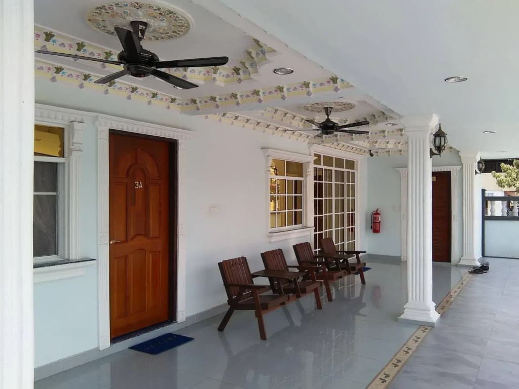 Ben & Roz Inn - photo 12