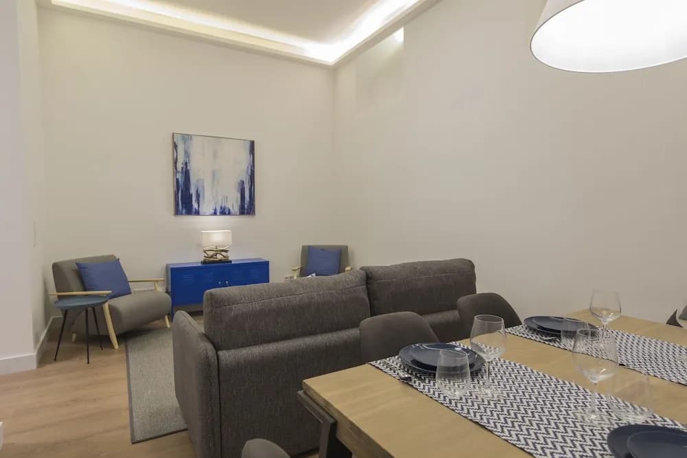 High Ceiling Duplex Apt Cais do Sodre - photo 28