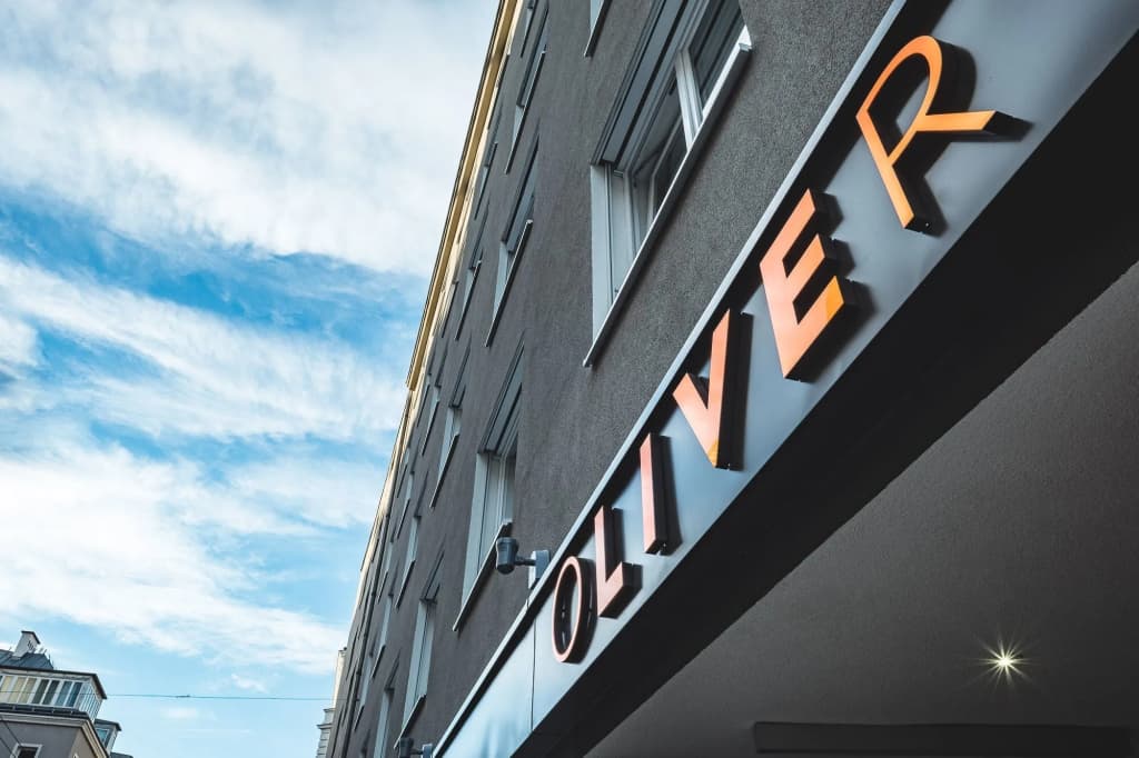 Oliver Apartments - photo 1