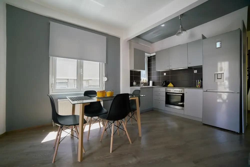 V&V Central & Elegant Apartment - photo 13